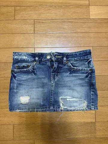 러브 보트 데미지 데님 스커트