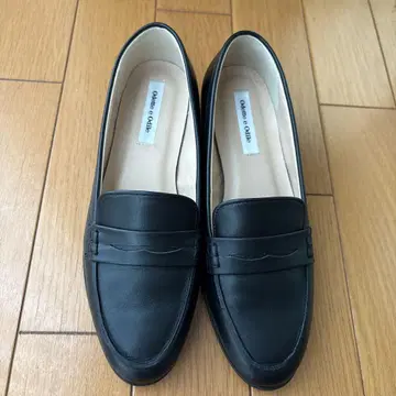오데뜨 앤 오딜 로퍼 22cm