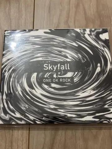 ONE OK ROCK CD Skyfall 회장 한정판