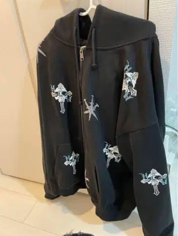 unknown london HCW 콜라보 후드티