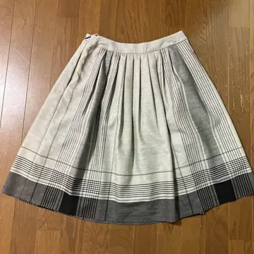 FOX BROTHERS MARGARETHOWELL 턱 스커트