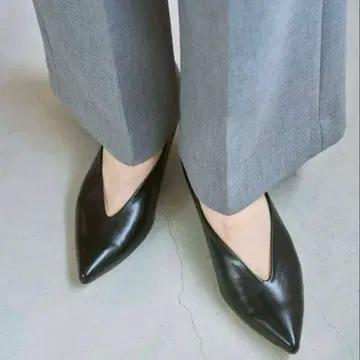 르 탈론 포인티드 펌프스 24.5cm