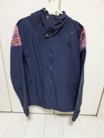 레어 셀 마운틴 후드티 VICTIM glamb 논네이티브