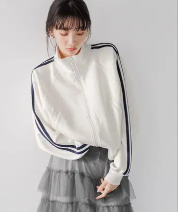 새상품*택 포함*로리즈팜*트랙 저지 LS