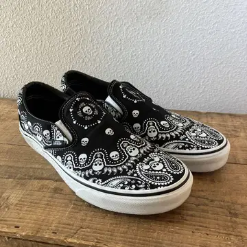 Vans 스컬 반다나 패턴 슬립온