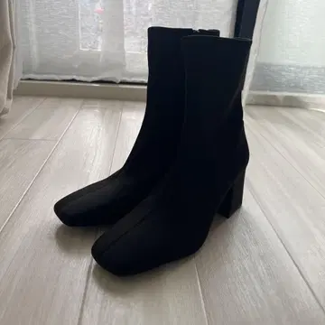 ZARA 원단 하이힐 앵클부츠 24cm