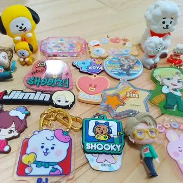 [ BTS ] BT21 캐릭터 핀 배지 피규어 세트