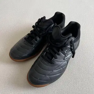 Umbro 블랙 축구화