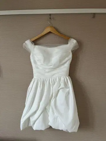 오프숄더 프린세스 라인 웨딩 드레스