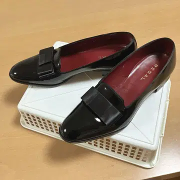 REGAL 블랙 에나멜 오페라 드레스 신발 리본 포함 26cm 새상품급