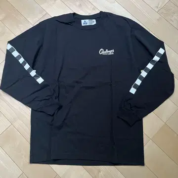 Challenger 블랙 롱 슬리브 T셔츠