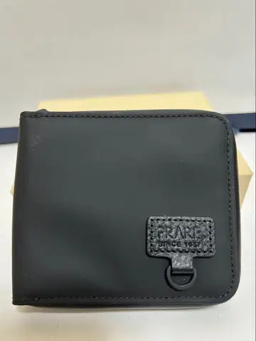 PRARIE 블랙 접이식 지갑 ACTIVE 시리즈