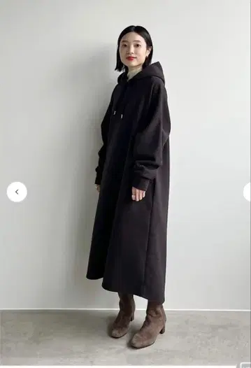 루니 플리스 후드 원피스 블랙
