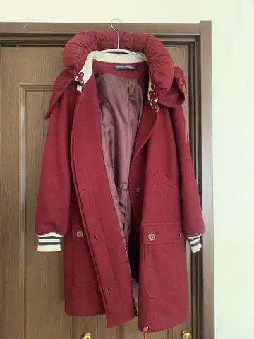 mercibeaucoup, 버건디 코트