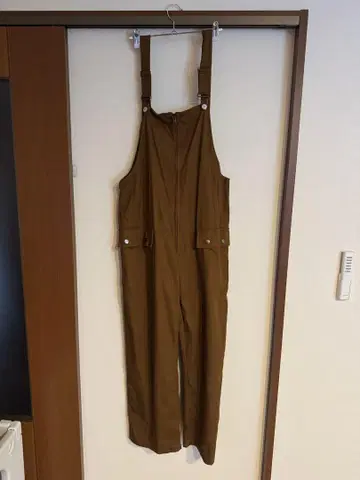 브라운 오버롤