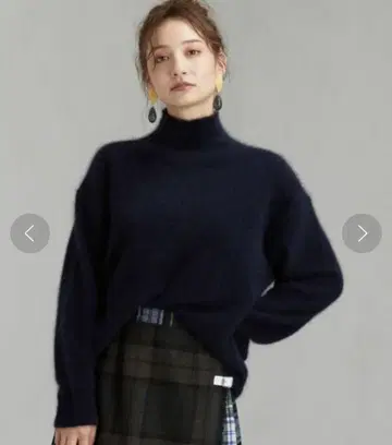 [새상품급] 그린 라벨 릴랙싱 FFC 헤어리 하이넥 니트 F