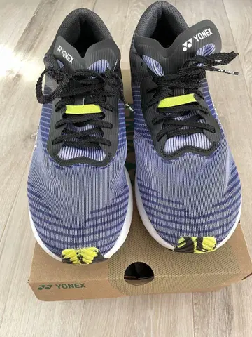 3회 착용 YONEX 러닝화 29cm