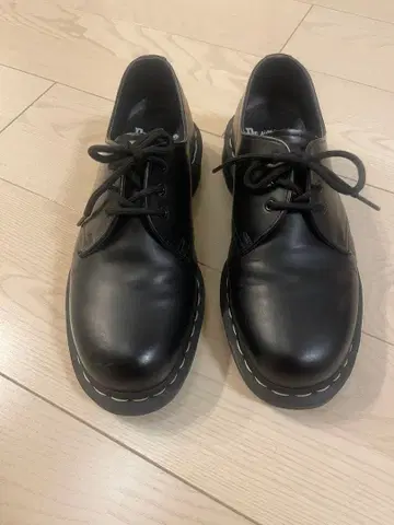 Dr.Martens / 닥터마틴 1461 화이트 스티치