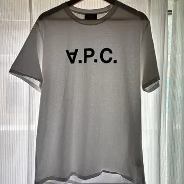 A.P.C. 로고 프린트 T셔츠 화이트