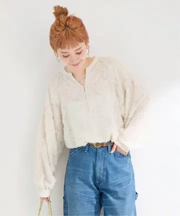[ 새상품 ] B.C STOCK*퍼프 슬리브 자카드 블라우스