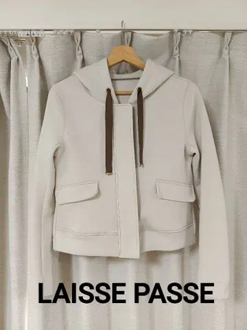 [ 클리닝 완료 ] LAISSE PASSE 후드 페플럼 자켓