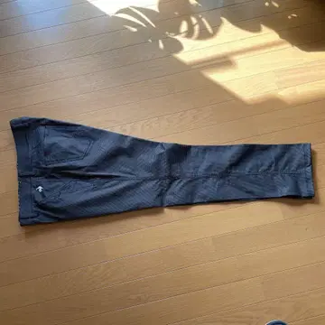 체크 무늬 블랙 계열 골프 팬츠