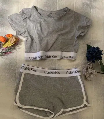 Calvin Klein 그레이 숏팬츠 셋업 S 사이즈