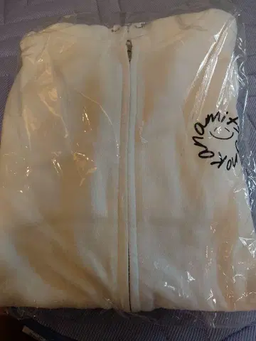 츠지노 카나미 콜라보 후드티 L 사이즈