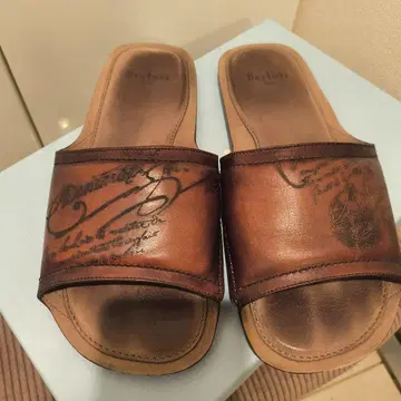 Berluti 브라운 가죽 샌들
