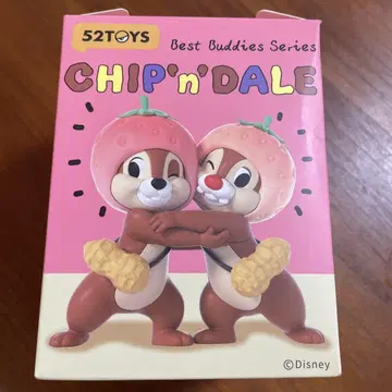 52TOYS 칩과 데일 피규어