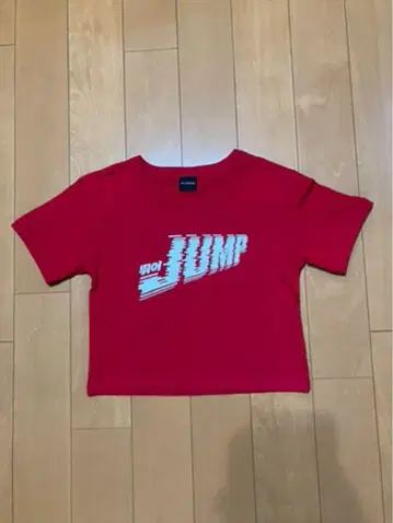 JUMP 로고 빨간색 크롭 티셔츠