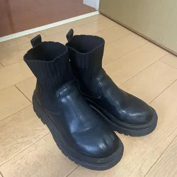 통굽 사이드 고어 부츠 블랙