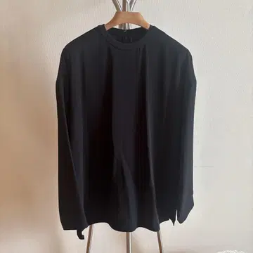 블랙 긴팔 블라우스 백지퍼