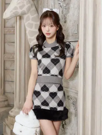 다리치 아가일 하트 체크 니트 셋업 GRY