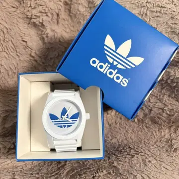 adidas 화이트 블루 시계