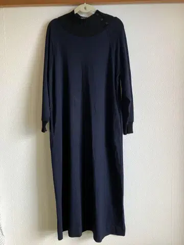 휴먼 여성 네이비 롱 니트 원피스 긴팔