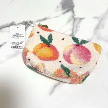 러브리 바이 페이러 피치 도트
