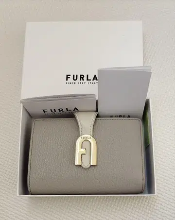 FURLA 그레이지 3단 폴더형 지갑