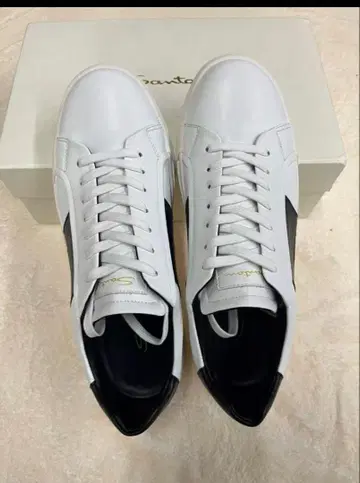 Santoni 화이트/블랙 스니커즈