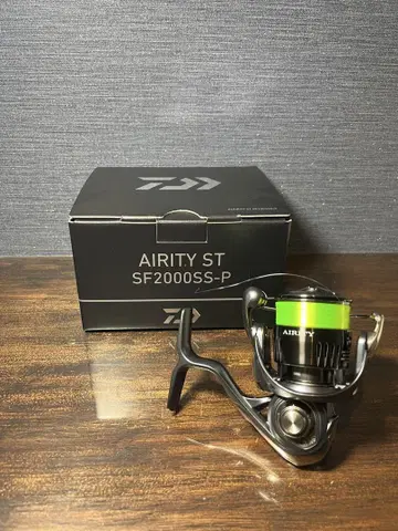 컨디션 최상 AIRITY ST SF2000SS-P 스피닝 릴