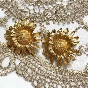 Monet 플라워 귀찌 골드 컬러