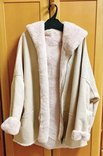 새상품 디니테코리에 무스탕 코트 리버서블 라이트 핑크