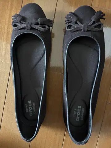 crocs TRIPLE COMFORT 다크 브라운 발레 슈즈