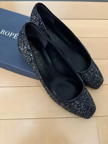 ROPE 블랙 글리터 펌프스 35.5