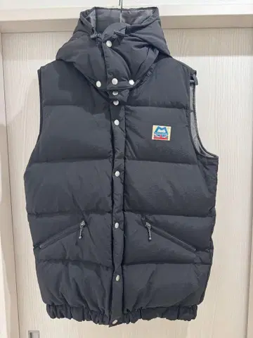 마운틴 이큅먼트 블랙 다운 베스트 L 사이즈