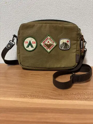올리브 그린 사코슈 패치 포함