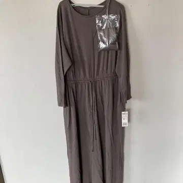 브라운 긴팔 롱 원피스