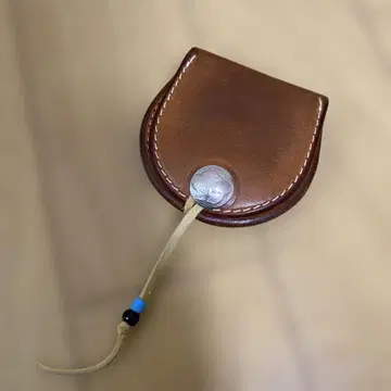 고로즈 원형 코인 케이스 안장