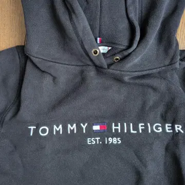 새상품급 TOMMY HILFIGER 블랙 후드티 M 사이즈
