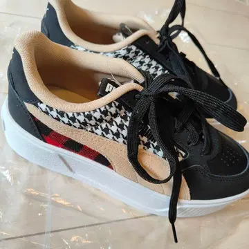 PUMA (푸마) 우먼 카르멘 리벨 패치워크 스니커즈